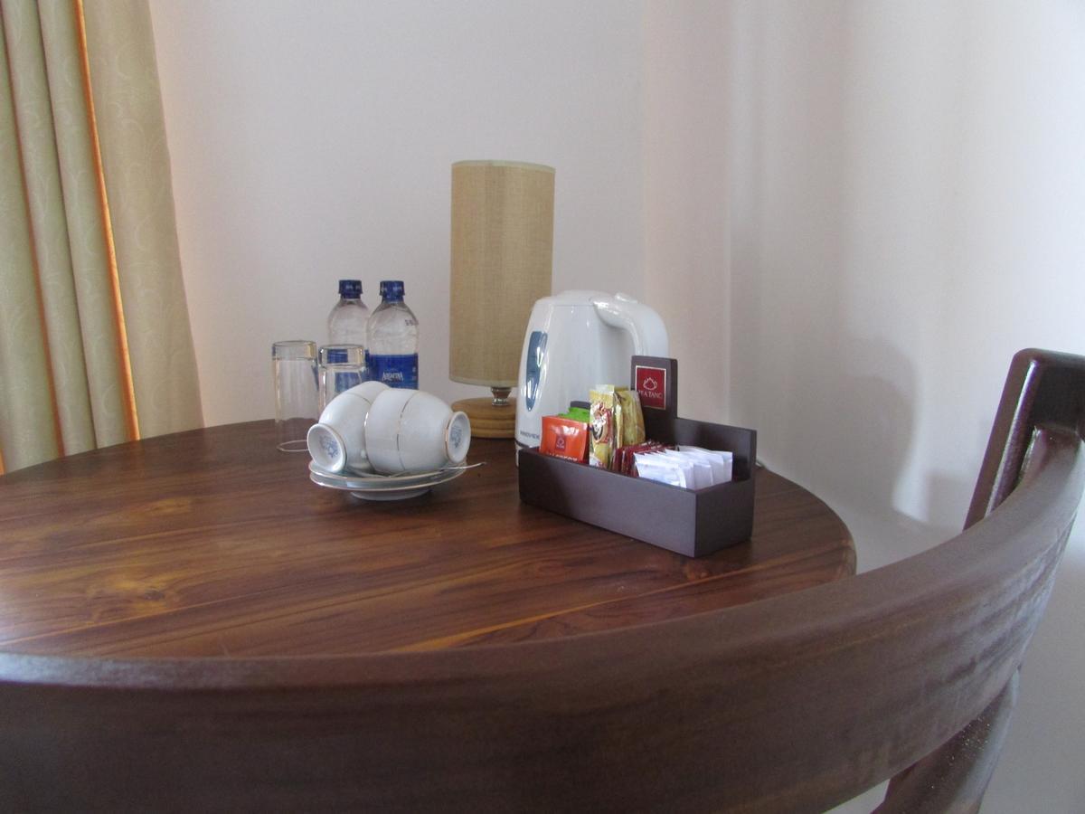 Falcon Villa Induruwa Εξωτερικό φωτογραφία